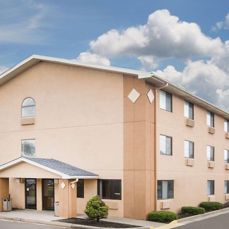 Super 8 By Wyndham Beckley Exterior foto