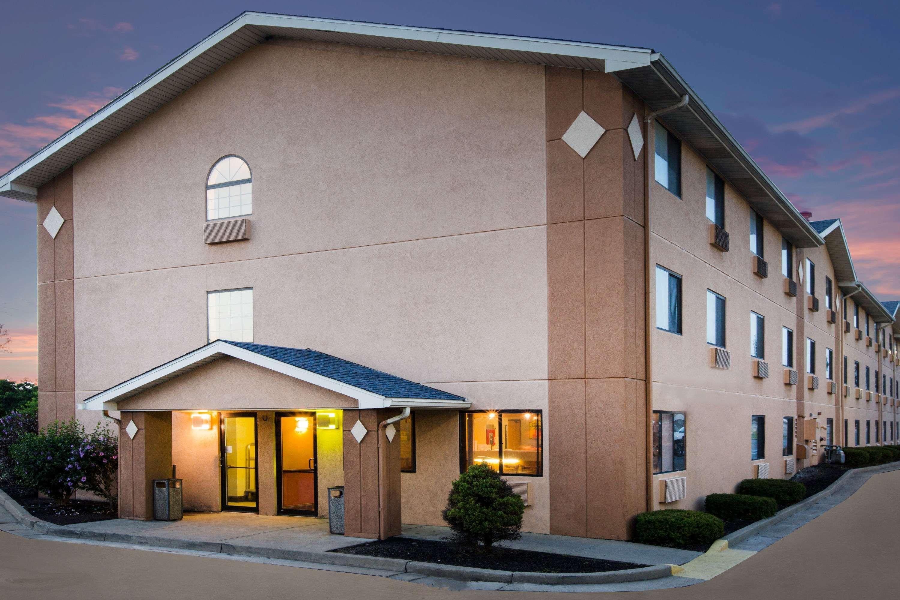 Super 8 By Wyndham Beckley Exterior foto