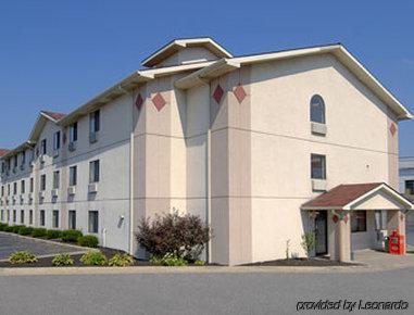 Super 8 By Wyndham Beckley Exterior foto